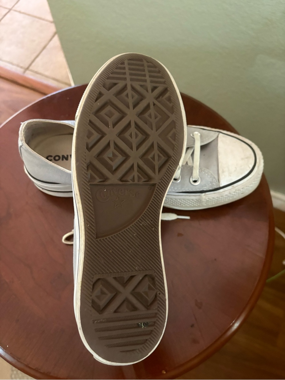 Converse Low Top Sneakers in Light Gray and White - Picture 4 of 5